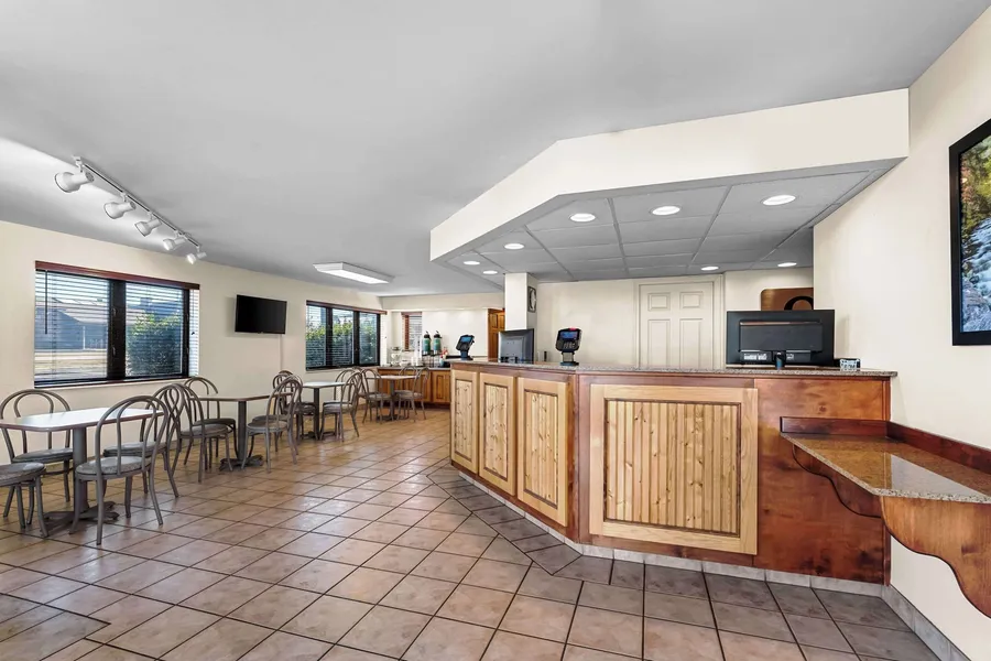 Quality Inn And Suites Dollywood hotel detail image 2