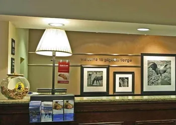 Inn on the Parkway hotel thumbnail 3