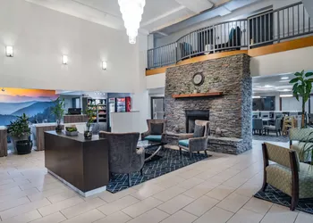 La Quinta Inn & Suites by Wyndham Sevierville / Kodak hotel thumbnail 2