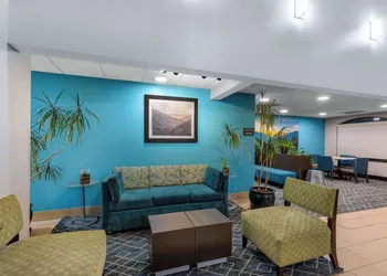 La Quinta Inn & Suites by Wyndham Sevierville / Kodak hotel thumbnail 4