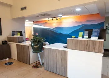 La Quinta Inn & Suites by Wyndham Sevierville / Kodak hotel thumbnail 6