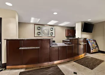 Comfort Inn & Suites Airport hotel thumbnail 2