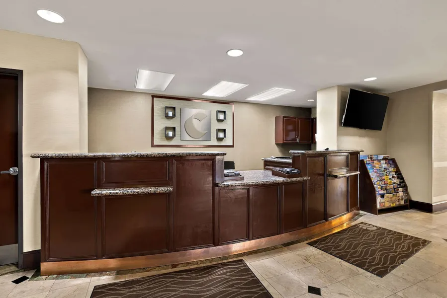 Comfort Inn & Suites Airport hotel detail image 2