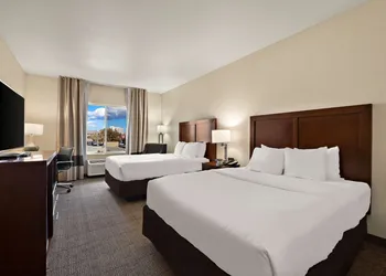 Comfort Inn & Suites Airport hotel thumbnail 7
