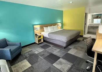 Days Inn by Wyndham Eglin AFB hotel thumbnail 3