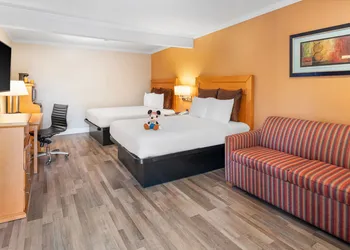 Anaheim Islander Inn and Suites hotel thumbnail 4