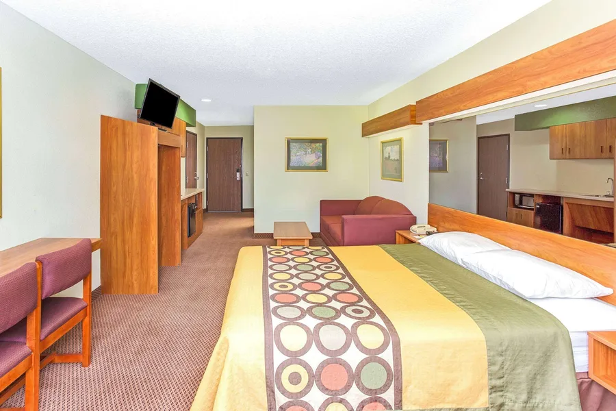 Super 8 by Wyndham Parker/SE Denver Area hotel detail image 6