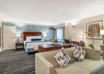 Best Western Plus Carpinteria Inn hotel thumbnail 8
