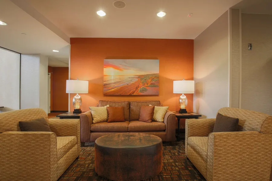 Hampton Inn And Suites Camarillo hotel detail image 2