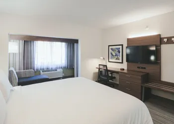 Holiday Inn Express Lompoc by IHG hotel thumbnail 8