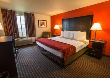 Bridgeway Inn & Suites Portland Airport hotel thumbnail 6