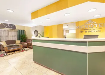 Microtel Inn & Suites by Wyndham Gulf Shores hotel thumbnail 3