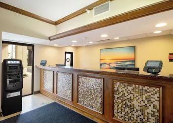 Econo Lodge Inn & Suites Foley - North Gulf Shores hotel thumbnail 2