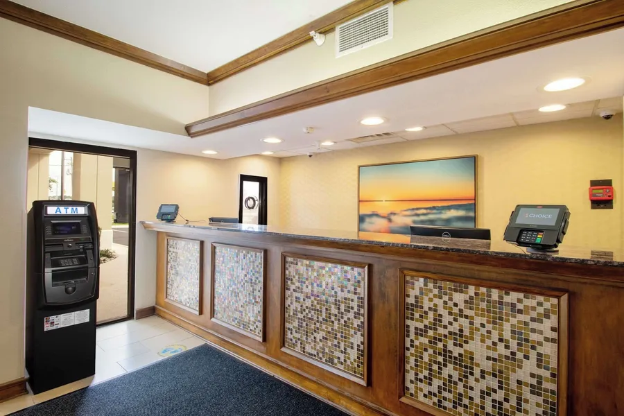Econo Lodge Inn & Suites Foley - North Gulf Shores hotel detail image 2