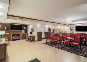 Econo Lodge Inn & Suites Foley - North Gulf Shores hotel thumbnail 5