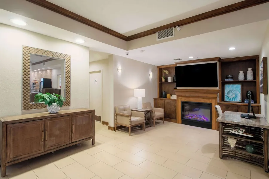 Econo Lodge Inn & Suites Foley - North Gulf Shores hotel detail image 6