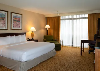 DoubleTree by Hilton San Jose hotel thumbnail 5