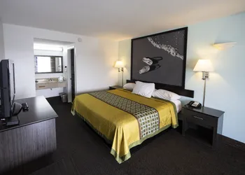 Ocean Breeze Inn hotel thumbnail 6