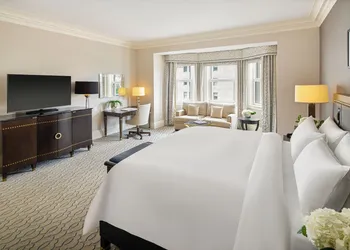 Fairmont Chateau Laurier Gold Experience hotel thumbnail 7