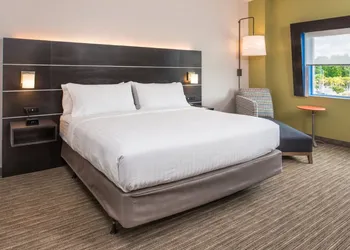 Holiday Inn Express and Suites Jacksonville East by IHG hotel thumbnail 5