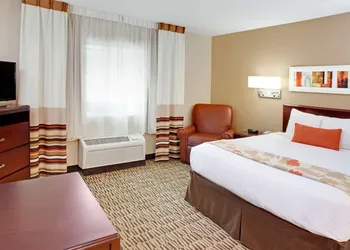 MainStay Suites Detroit Farmington Hills hotel thumbnail 7