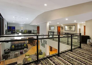 La Quinta Inn & Suites by Wyndham Detroit Metro Airport hotel thumbnail 7