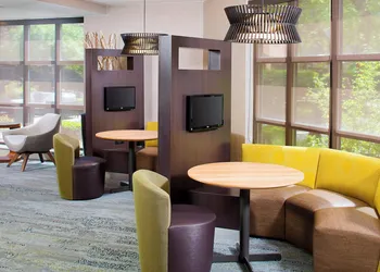 Courtyard By Marriott Ann Arbor hotel thumbnail 3