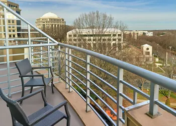 Renaissance Charlotte SouthPark hotel thumbnail 8