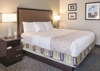 La Quinta Inn & Suites by Wyndham Biloxi hotel thumbnail 6