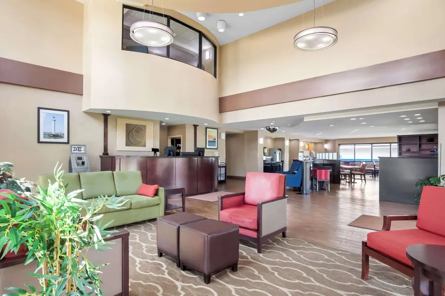 Comfort Suites Gulfport Central hotel detail image 2