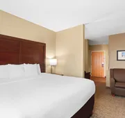 Comfort Suites Gulfport Central hotel detail image 4