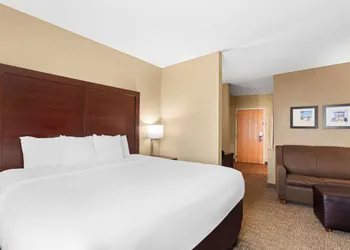 Comfort Suites Gulfport Central hotel thumbnail 4