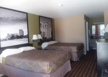 Super 8 by Wyndham Ocean Springs Biloxi hotel thumbnail 7