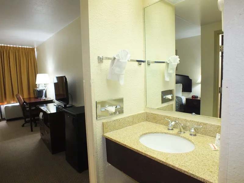 Days Inn by Wyndham Indianapolis/Castleton hotel detail image 6