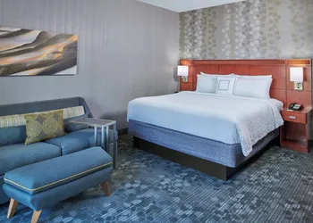 Courtyard by Marriott Indianapolis Castleton hotel thumbnail 5