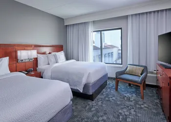Courtyard by Marriott Indianapolis Castleton hotel thumbnail 7