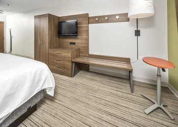 Holiday Inn Express Indianapolis South by IHG hotel thumbnail 2