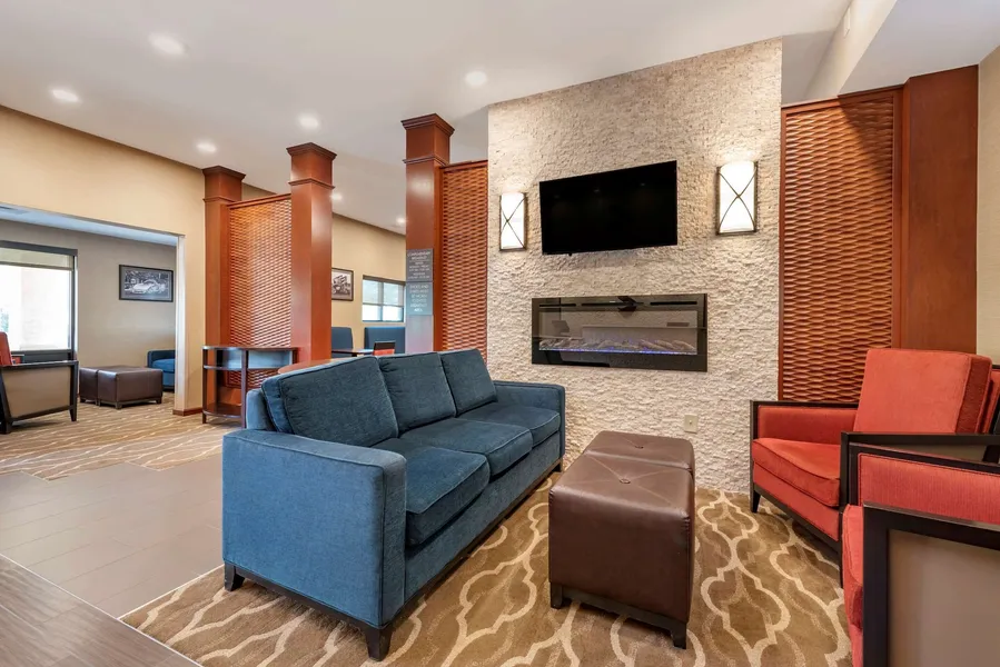 Comfort Suites West Indianapolis - Brownsburg hotel detail image 2