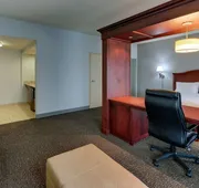 Hampton Inn & Suites Indianapolis-Airport hotel detail image 3