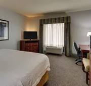 Hampton Inn & Suites Indianapolis-Airport hotel detail image 4