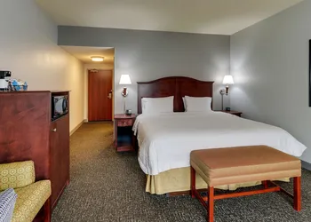 Hampton Inn & Suites Indianapolis-Airport hotel thumbnail 8