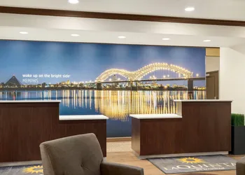 La Quinta Inn & Suites by Wyndham Memphis Wolfchase hotel thumbnail 5