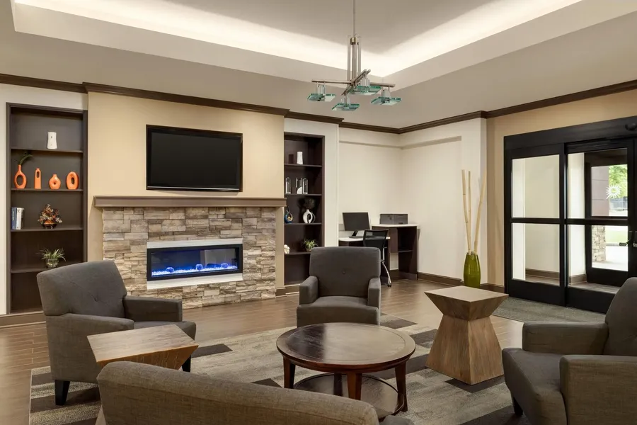 La Quinta Inn & Suites by Wyndham Memphis Wolfchase hotel detail image 6