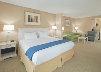 Holiday Inn Express Hotel & Suites Memphis Southwind by IHG hotel thumbnail 3