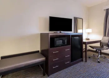 Wingate by Wyndham Gurnee hotel thumbnail 6
