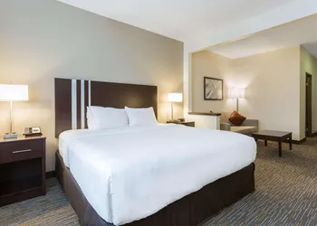 Wingate by Wyndham Gurnee hotel thumbnail 8