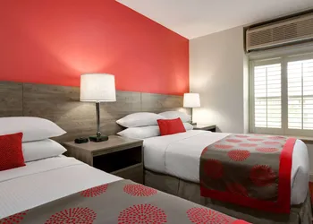 Ramada by Wyndham Oakland Downtown City Center hotel thumbnail 7