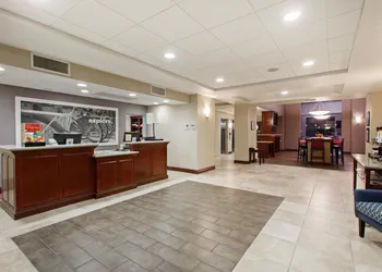 Hampton Inn & Suites Oakland Airport-Alameda hotel thumbnail 2