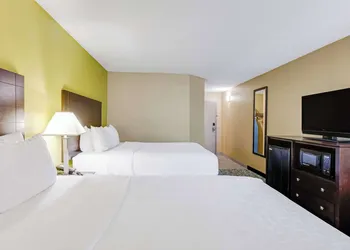Clarion Inn Asheville Airport hotel thumbnail 8