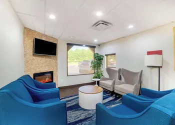 Comfort Inn Asheville Airport hotel thumbnail 3